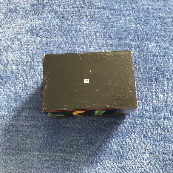 Vintage Storage Container - Picture 8 of 10